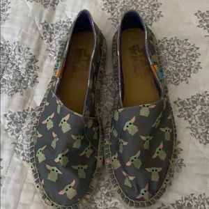 The Child - Baby Yoda - Officially licensed Sz 8.5